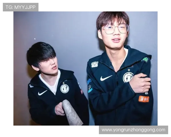 和平精英评论：IG战队防守反击策略的成败分析与启示